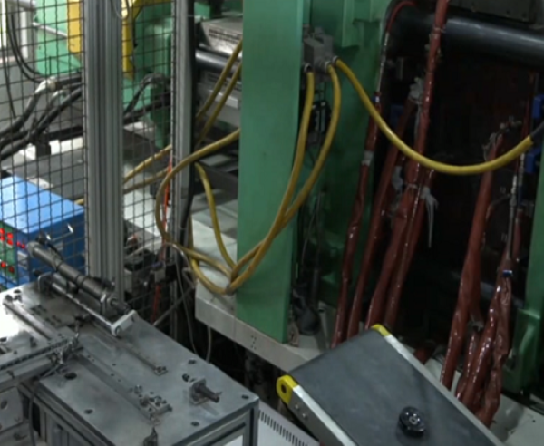 ע��ģ�߳�������